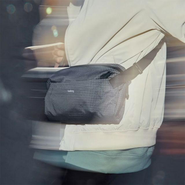 ベルロイ BELLROY LITE SLING 7L BLK ベルロイ ライト スリング ショルダーバッグ ボディバッグ ウエストバッグ 軽量 撥水 ナイロン メンズ レディース 旅行 散策 トラベル サステナブル ブラック (250904)