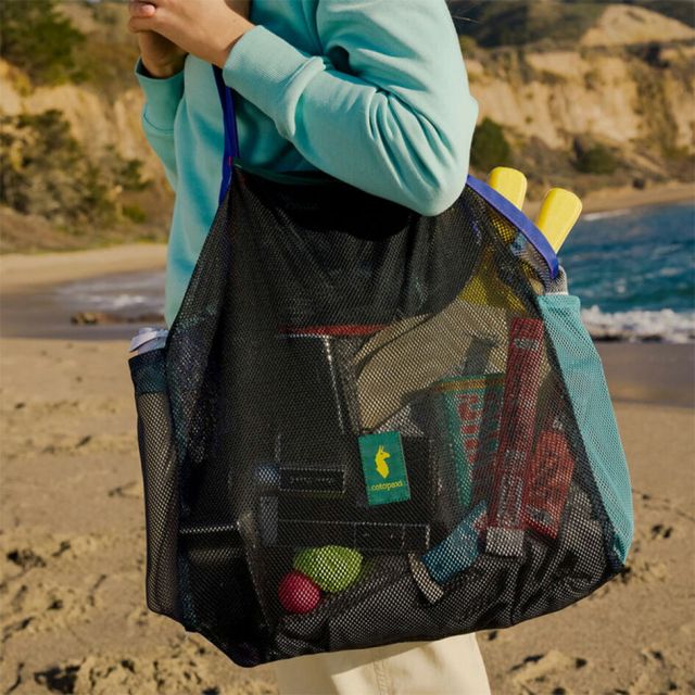 Cotopaxi. コトパクシ アレニージャ メッシュトート デルディア 420317 Arenilla Mesh Tote Del D?a トートバッグ パッカブル 軽量 28L メッシュバッグ デイリー レジャー アウトドア (260316)
