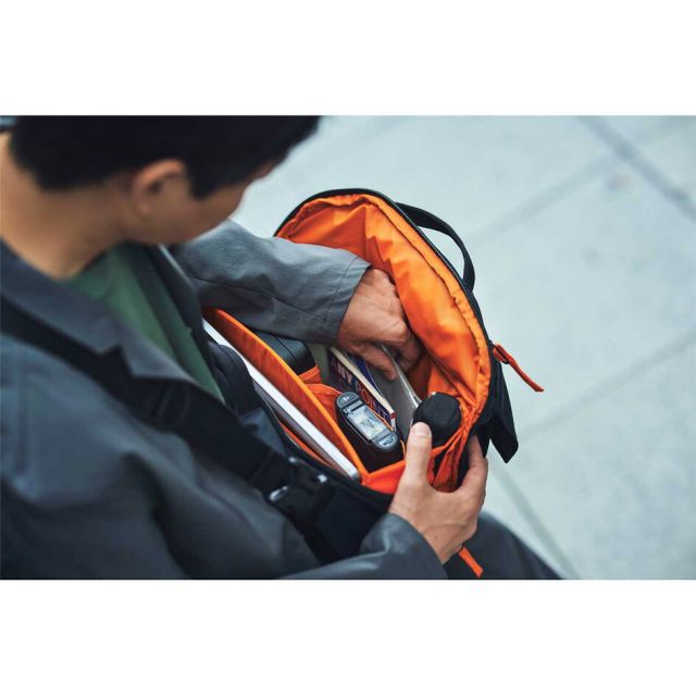 ミステリーランチ ディストリクトプロ MYSTERY RANCH DISTRICT PRO 17L ショルダーバッグ ビジネスバッグ PC収納 15インチ対応 通勤 通学 旅行 出張 メンズ レディース ブラック 正規品
