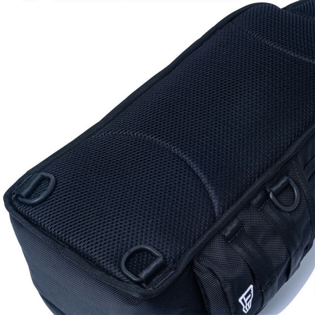 ニューエラ ボディバッグ 12L スリングバッグ ブラック 14521310 斜めがけ ショルダーバッグ 縦型 収納 多機能 メンズ レディース ユニセックス Sling Body Bag NEW ERA 正規品 SLING BODY BAG 251 (260321)