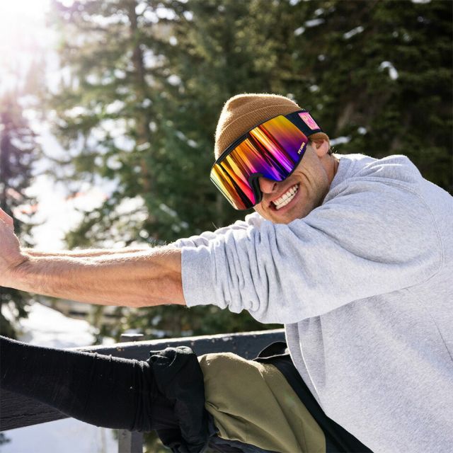 ピットバイパー スキー スノーボード ゴーグル Pit Viper Hot Box Proform Snow Goggles プロフォーム スノーゴーグル マグネット交換 広視野 ヘルメット対応 正規品 ボーナスレンズ付属 軽量 高耐久 くもりにくい くもり止めレンズ (251130)