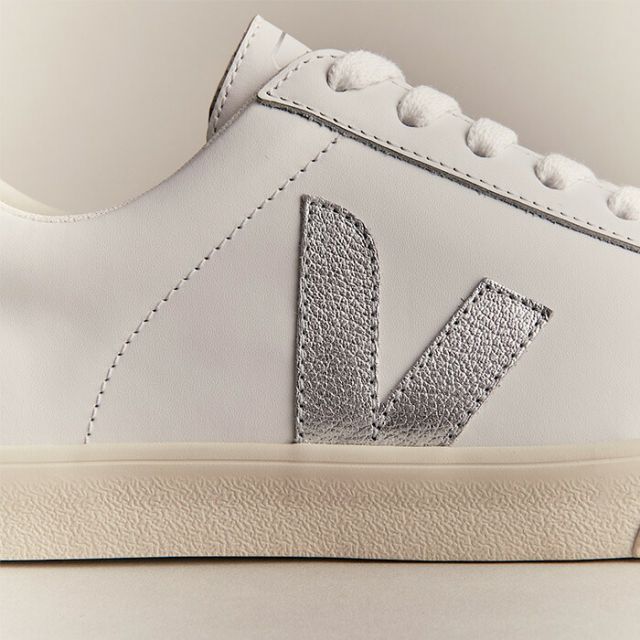 ヴェジャ エスプラー レザー スニーカー レディース ローカット 軽量 カジュアル タウンユース ESPLAR LEATHER WHITE SILVER EO0203883 VEJA べジャ (260224)