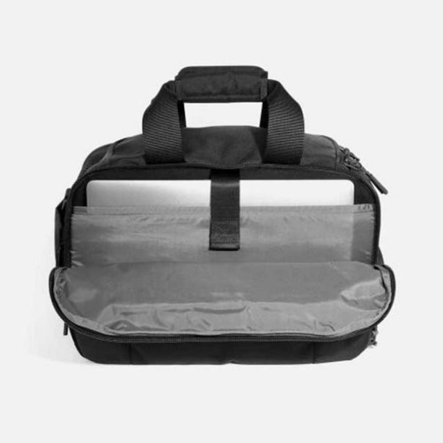 AER 11014/12014 GYM DUFFLE 3