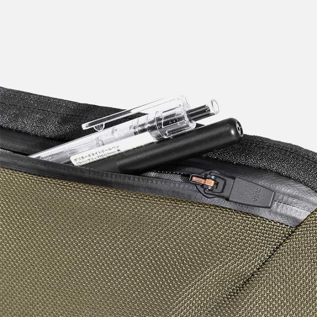 エアー ポーチ Aer [ 21028/ 22028/ 25028 ] SLIM POUCH スリムポーチ 小物ケースポーチ トラベル 収納ケース ケース オーガナイザー ビジネス 旅行 おしゃれ