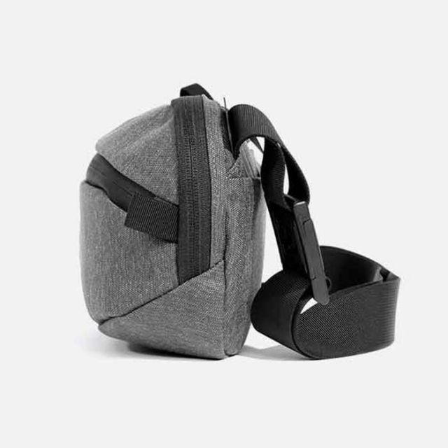 エアー スリングバッグ Aer DAY SLING 3  (21026 / 22026) ショルダーバッグ トラベル コーデュラ バリスティックナイロン メンズ レディース ユニセックス ブラック オリーブ 旅行 3L 斜めがけ シンプル 小さめ (240402)