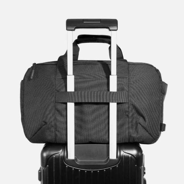 AER 21048/22048 TRAVEL WEEKENDER