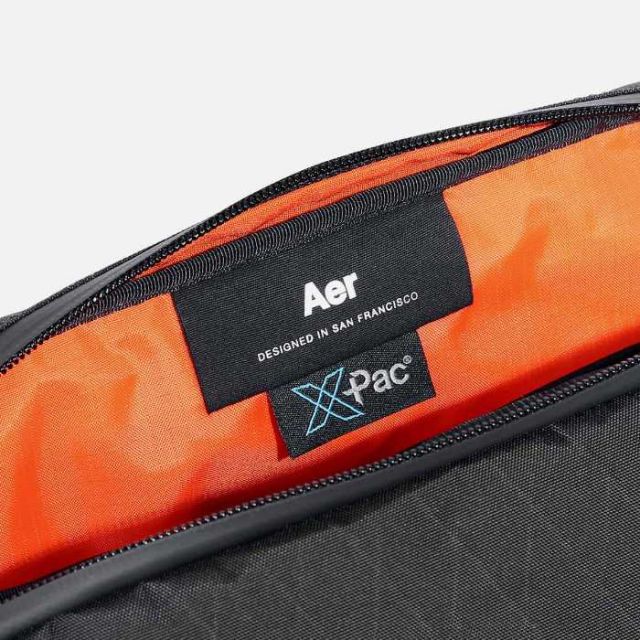 エアー スリングバッグ AER (29038) DAY SLING 3 MAX X-PAC BLK ボディバッグ ショルダーバッグ Aer ボディバッグ メンズ 人気 防水 タブレット収納 軽量 撥水 旅行用 パスポート収納(240305)