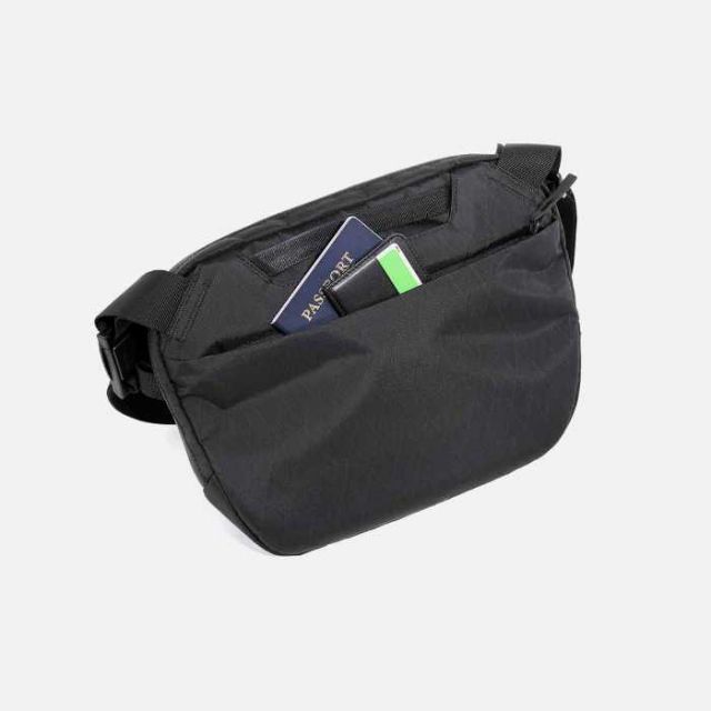 エアー スリングバッグ AER (29038) DAY SLING 3 MAX X-PAC BLK ボディバッグ ショルダーバッグ Aer ボディバッグ メンズ 人気 防水 タブレット収納 軽量 撥水 旅行用 パスポート収納(240305)