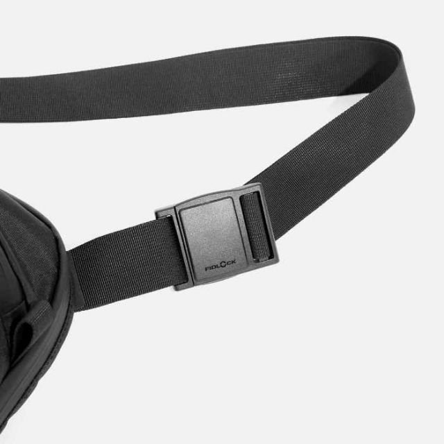 エアー スリングバッグ AER (29038) DAY SLING 3 MAX X-PAC BLK ボディバッグ ショルダーバッグ Aer ボディバッグ メンズ 人気 防水 タブレット収納 軽量 撥水 旅行用 パスポート収納(240305)