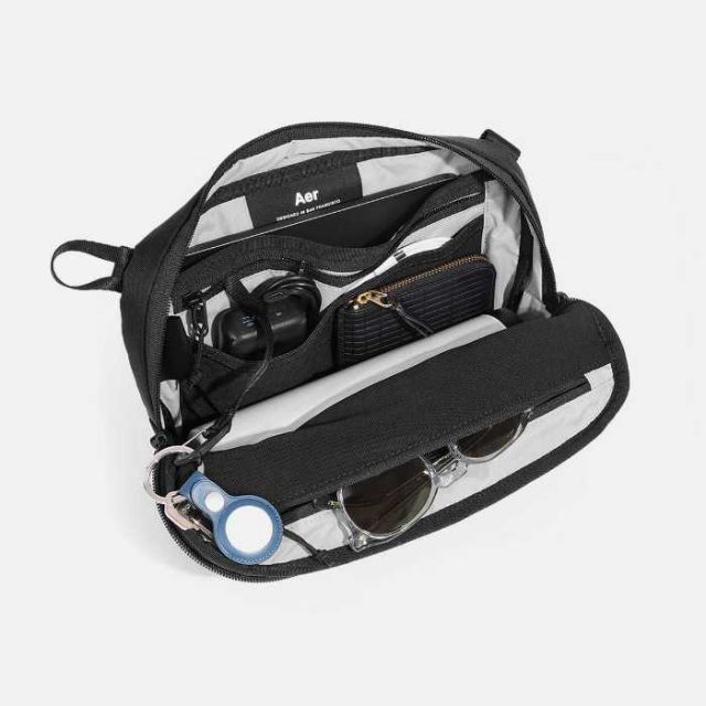 エアー スリングバッグ AER (61003) PRO SLING BLK ボディバッグ ショルダー 横型 レジャー メンズ レディースバッグ 小さい 小さめ 軽量 軽い 斜めがけ  (240402)
