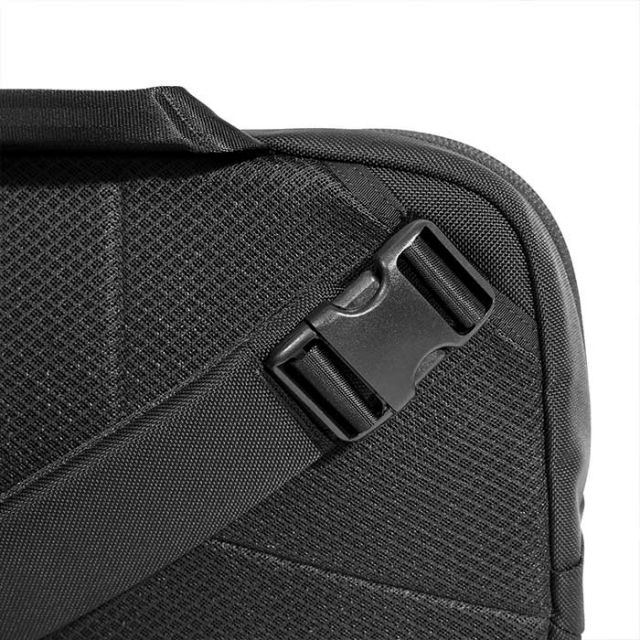 エアー スリングバッグ Aer 31017 TECH COLLECTION TECH SLING 3 テックスリング ボディバッグ ショルダーバッグ 9L 010 BLK 新生活 (240305)