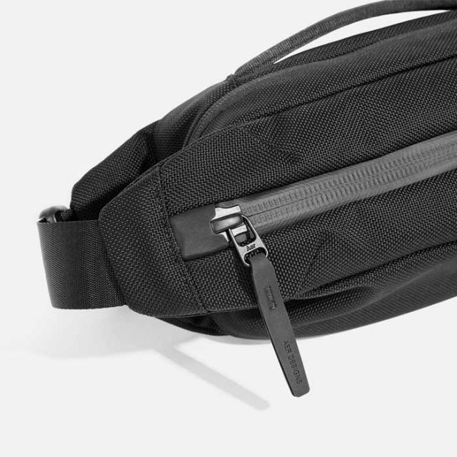 エアー ショルダーバッッグ AER 21061 CITY SLING 3 シティスリング3 ウエストバッグ カバン 鞄 かばん Aer スリング 防水 ボディバッグ おしゃれ コーデュラナイロン 小さめ 軽量 耐久性 通勤用(2503)