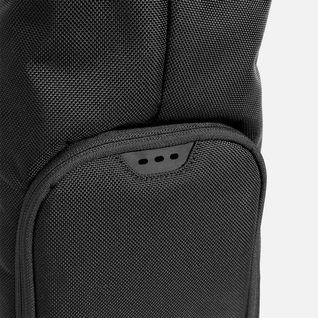 エアー AER ジムトート 22L シューズ収納・PCポケット搭載 1680D コーデュラ採用 トートバッグ Black ユニセックス 11018 ACTIVE GYM TOTE 2 通勤 通学 フィットネス 出張 軽量 (250912)