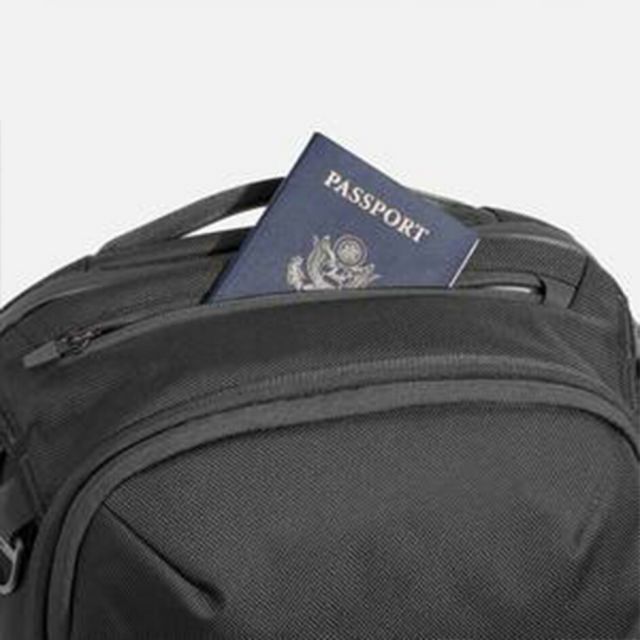 エアー トラベルパック4 28L AER-21070 バックパック リュック 機内持ち込み 旅行 通勤 撥水 多機能 Aer Travel Pack 4 28L