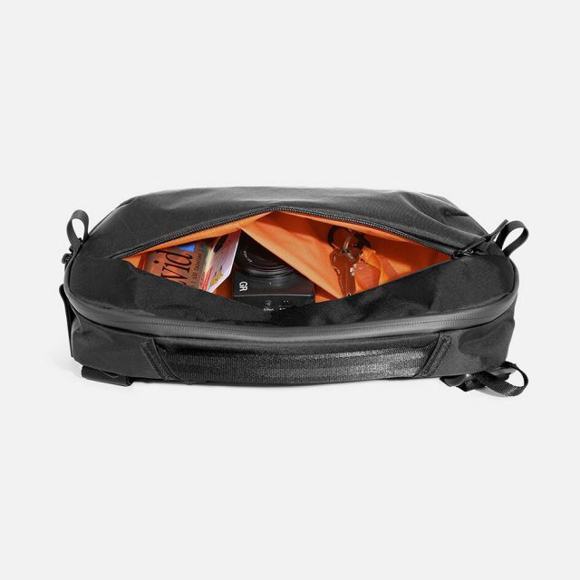 エアー デイスリング4マックス X-Pac AER-29074 スリングバッグ ボディバッグ 6L 防水性 タブレット収納 軽量 日常 旅行 Aer Day Sling 4 Max X-Pac