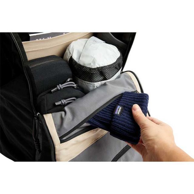 ベルロイ バックパック BELLROY Venture Ready Pack 26L リュック メンズ レディース ユニセックス ブラック PCスリーブ (240830)