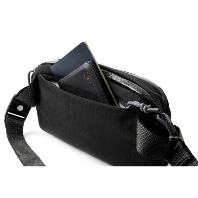 ベルロイ ボディバッグ ウエストバッグ ウエストポーチ ショルダーバッグ 斜めがけバッグ BELLROY Venture Ready Sling 2.5L メンズ レディース ユニセックス ブラック シンプル 軽量 (240830)