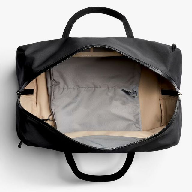 ベルロイ BELLROY VENTURE DUFFEL 55L BLACK ベルロイ ベンチャーダッフル ボストンバッグ 大容量 軽量 防水 旅行 出張 ジムバッグ メンズ レディース ユニセックス ブラック 3WAY リサイクルナイロン素材 (250904)