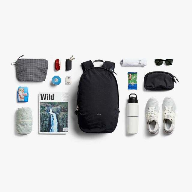 ベルロイ BELLROY LITE DAYPACK 20L BLACK ベルロイ ライト デイパック 軽量 リュック 撥水 ナイロン 20L メンズ レディース 通勤 通学 旅行 トラベルバッグ 自転車対応 ブラック 折りたたみ収納可能 (250904)