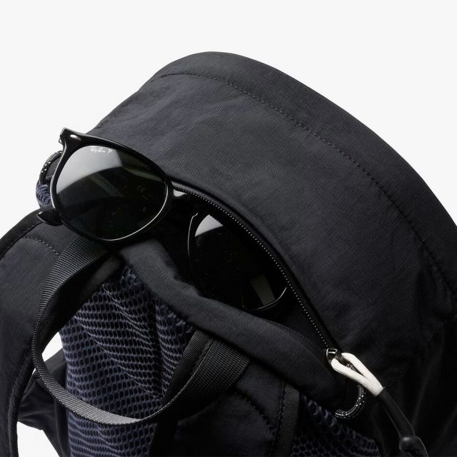 ベルロイ BELLROY LITE DAYPACK 20L BLACK ベルロイ ライト デイパック 軽量 リュック 撥水 ナイロン 20L メンズ レディース 通勤 通学 旅行 トラベルバッグ 自転車対応 ブラック 折りたたみ収納可能 (250904)