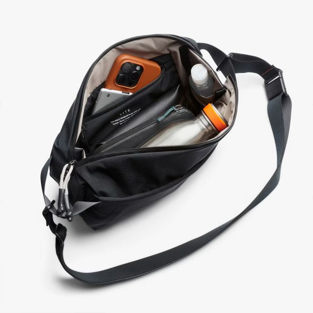 ベルロイ BELLROY LITE SLING 7L BLK ベルロイ ライト スリング ショルダーバッグ ボディバッグ ウエストバッグ 軽量 撥水 ナイロン メンズ レディース 旅行 散策 トラベル サステナブル ブラック (250904)