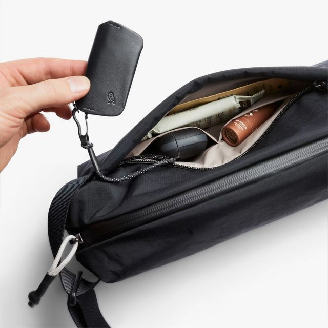 ベルロイ BELLROY LITE SLING 7L BLK ベルロイ ライト スリング ショルダーバッグ ボディバッグ ウエストバッグ 軽量 撥水 ナイロン メンズ レディース 旅行 散策 トラベル サステナブル ブラック (250904)