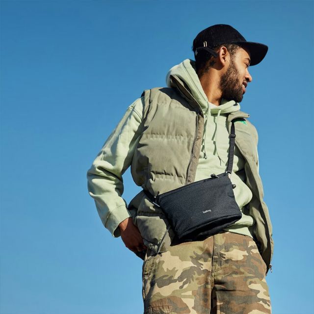 ベルロイ BELLROY LITE SACOCHE 3.5L BLK ベルロイ ライト サコッシュ ショルダーバッグ ミニバッグ 斜めがけ 超軽量 撥水 ナイロン メンズ レディース ユニセックス 旅行 散策 サステナブル ブラック メール便 (250904)