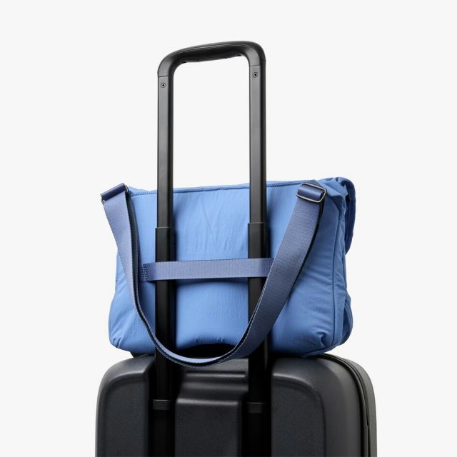 ベルロイ BELLROY CINCH MESSENGER BAG  ベルロイ シンチ メッセンジャー ショルダーバッグ 軽量 防水 撥水 リサイクル素材 ノートPC収納 14インチ対応 クロスボディ 通勤 通学 メンズ レディース 通勤 カフェワーク (250904)