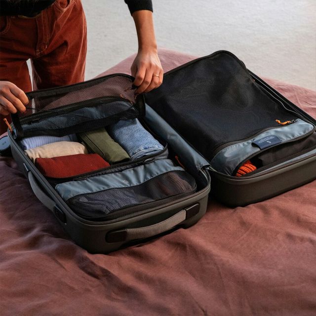 ベルロイ BELLROY TRANSIT CARRY ON ベルロイ トランジット キャリーオン キャリーバッグ スーツケース 機内持ち込み ハードシェル 41L 静音キャスター 耐久性 軽量 旅行 出張 TSAロック (250904)