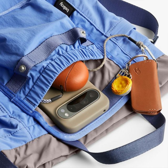 ベルロイ BELLROY CINCH BUCKET BAG ベルロイ シンチ バケットバッグ ショルダー 斜めがけ トート 手持ち 3WAY 軽量 撥水 防水 リサイクルナイロン レディース メンズ ユニセックス コンパクト 旅行 トラベル (250904)