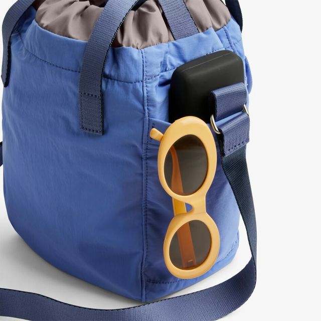 ベルロイ BELLROY CINCH BUCKET BAG ベルロイ シンチ バケットバッグ ショルダー 斜めがけ トート 手持ち 3WAY 軽量 撥水 防水 リサイクルナイロン レディース メンズ ユニセックス コンパクト 旅行 トラベル (250904)