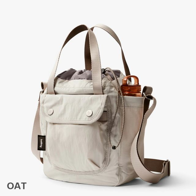 ベルロイ BELLROY CINCH BUCKET BAG ベルロイ シンチ バケットバッグ ショルダー 斜めがけ トート 手持ち 3WAY 軽量 撥水 防水 リサイクルナイロン レディース メンズ ユニセックス コンパクト 旅行 トラベル (250904)