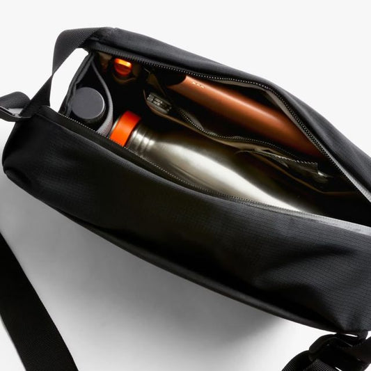 ベルロイ ボディバッグ メンズ レディース ユニセックス ベンチャー スリング バッグ BELLROY VENTURE SLING 6L ショルダーバッグ 6L 耐水 軽量 斜めがけ アウトドア 旅行 通勤 普段使い ミニマル おしゃれ (251024)