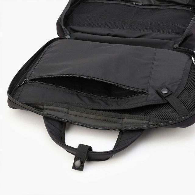 ブリーフィング バックパック SW2WAYLINER リュック デイパック ビジネスバッグ ブラック シンプル 旅行 通勤 通学ク シームレスデザイン 都会的 BRIEFING BRA251B05 SW 2WAY LINER  (250912)