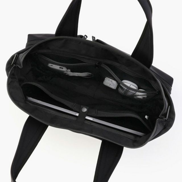 ブリーフィング トートバッグ SWWIDETOTEWR 手提げ鞄 ブラック シンプル ビジネス ワーク ジム PCスリーブ付き シームレスデザイン 都会的 BRIEFING BRA231T49 SW WIDE TOTE WR  (250912)