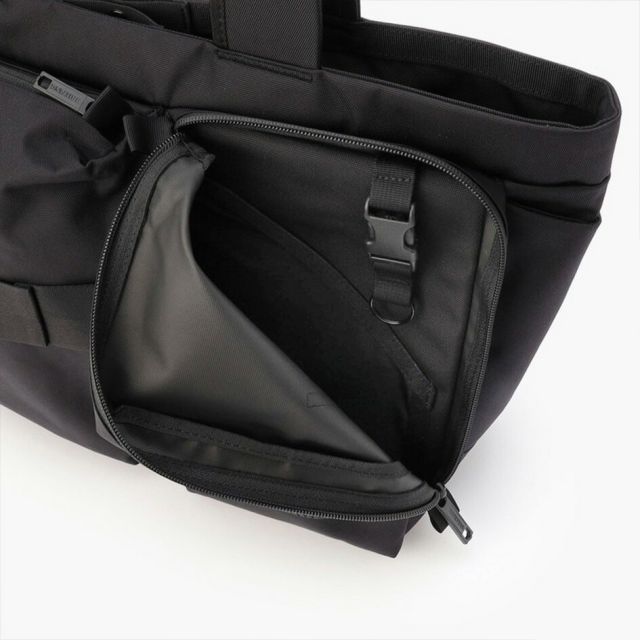 ブリーフィング トートバッグ SWWIDETOTEWR 手提げ鞄 ブラック シンプル ビジネス ワーク ジム PCスリーブ付き シームレスデザイン 都会的 BRIEFING BRA231T49 SW WIDE TOTE WR  (250912)