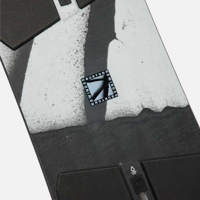バートン スノーボード 板 BURTON 198541 REWIND SPRAY PAINT 25-26 バートン リワインド キャンバー パーク オールマウンテン グラトリ フリースタイル トゥルーツイン 高反発 ソフトフレックス 軽量 ピュアポップキャンバー 初級者 中級者 上級者(250904)