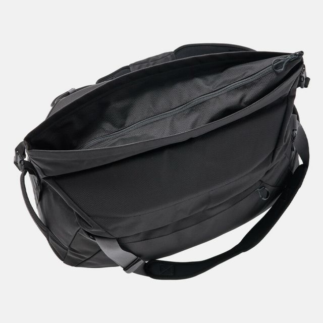 バートン BURTON 205711 MULTIPATH 60L DFFL エクスパンダブル ダッフルバッグ W26JP-205711 バックパック ストラップ付き トラベル バッグ 防水 撥水 耐久 旅行 週末 アウトドア bluesign認証 収納拡張 メンズ レディース (250930)