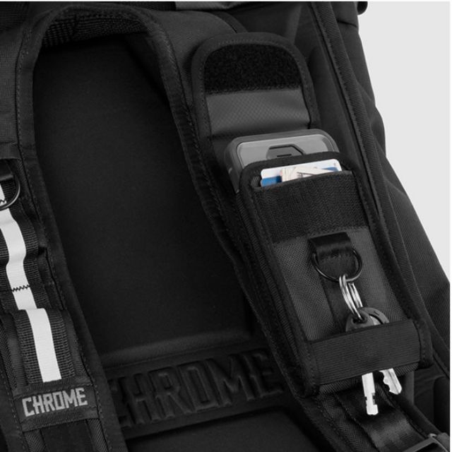 クローム スマホポーチ CHROME INDUSTRY [ AC126 ] LARGE PHONE POUCH BLK ラージフォン ポーチ 携帯ケース リュック (240229)