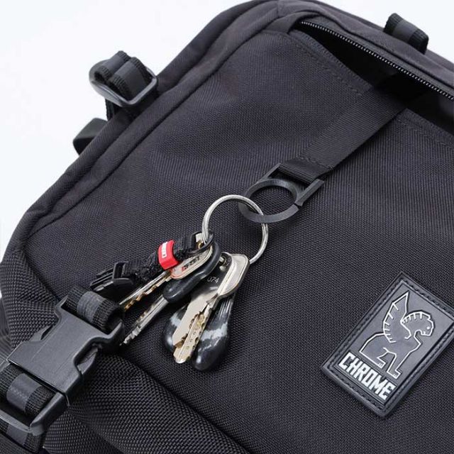 クローム ショルダーバッグ chrome BG351 KADET MAX 15L カデット マックス 耐水 PCスリーブ ブラック メンズ レディース ユニセックス 通勤 通学 自転車 (240829)