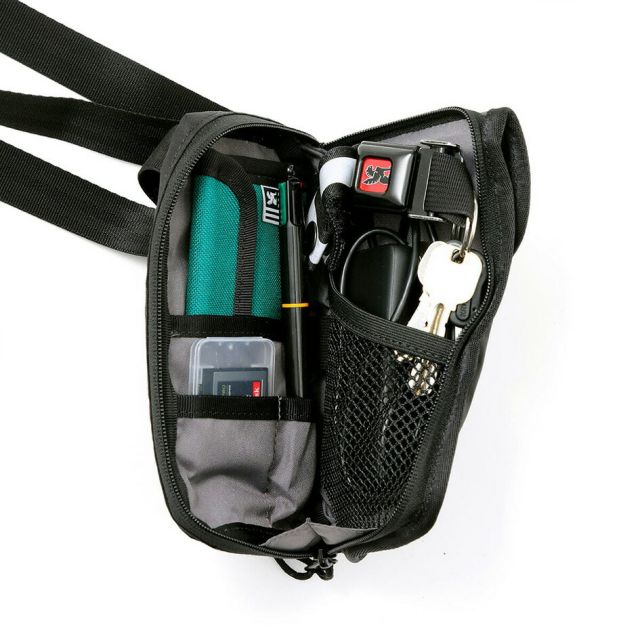 CHROME AC256 TRAVEL TECH POUCH