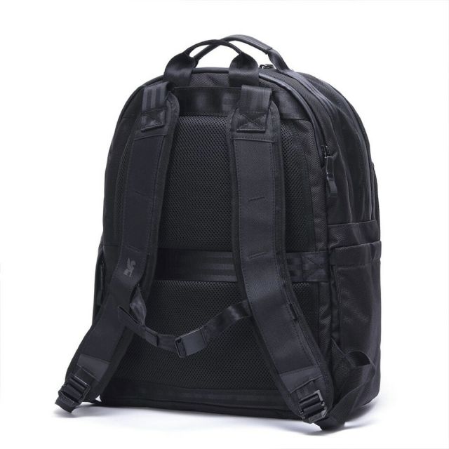 クローム アクセル デイパック ミディアム CHROME AXCEL DAYPACK MD 防水ポケット搭載 26L ビジネスリュック PC収納 MacBook Air 15インチ対応 大容量 通勤 出張 旅行 BJ019 CHROME BJ019 AXCEL DAYPACK MD (250929)