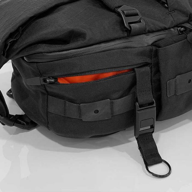コードオブベル ショルダーバッグ X-PAK EVO クロスパックエボ 23L Code of Bell X-PAK EVO 拡張式 13インチPC対応 防水 多機能 通勤 通学 アウトドア ボディバッグ 13インチ ノートPC 多機能 アウトドア 通勤 通学 軽量 防水 (240130)