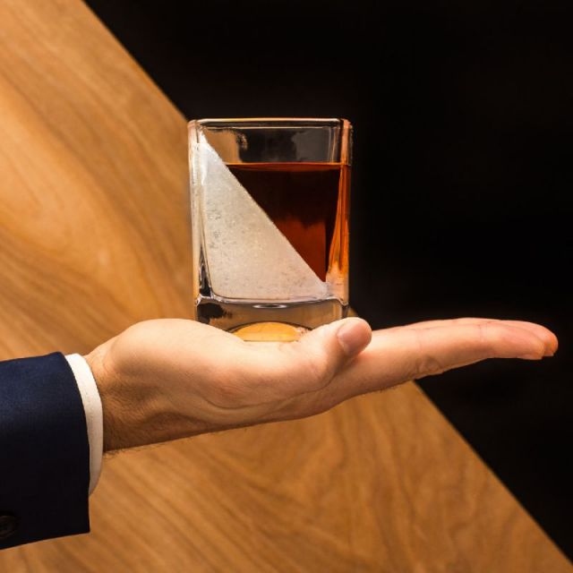 CORK CICLE. 7001 WHISKEY WEDGE