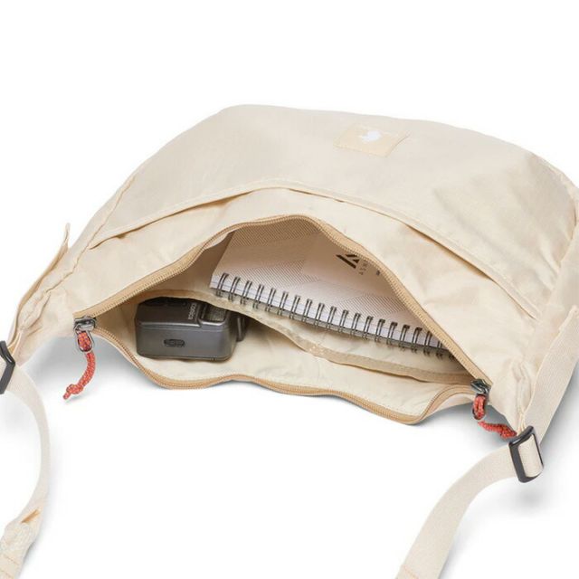 Cotopaxi コトパクシ トロゾ 8L ショルダーバッグ Cada D?a Trozo 8L Shoulder Bag 420207 軽量 撥水 アウトドア 通勤 通学 旅行  (260316)
