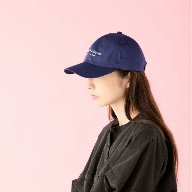 シーピーエイチ ヘッドウェア 6パネルキャップ ADS NOT FOUND ブラック ネイビー CPH 6 PANEL CAP ADS NOT FOUND BLACK NAVYメンズ レディース 帽子 ロゴキャップ 日本製 コットン混 調整可能 ストリート カジュアル 07-62 BLK Q (260319)