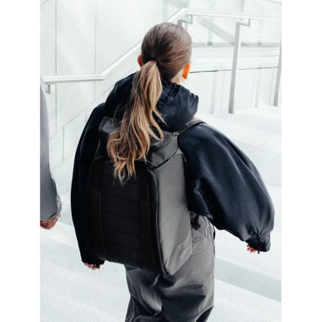 ザ ドゥーシュバッグ リュック Douchebag [ 1000175 ] Hugger Backpack 25L ハガー バックパック デイパック バッグ [230930]