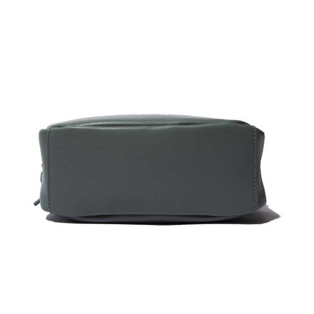 エフシーイー レディース ショルダーバッグ F/CE. テック レザー ミニ スクエア ショルダー TECH LEATHER MINI SQUARE SHOULDER (231228)