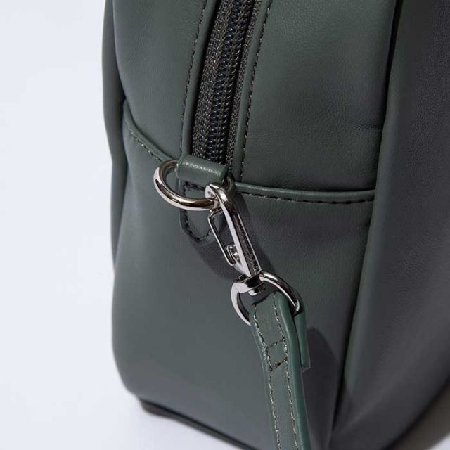 エフシーイー レディース ショルダーバッグ F/CE. テック レザー ミニ スクエア ショルダー TECH LEATHER MINI SQUARE SHOULDER (231228)