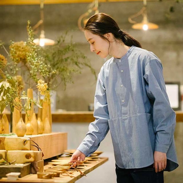 ガレージグリーンワークス スモックシャツ ノーカラーシャツ garage green works [ 231215 ] FLOWER POCKET DUNGAREE SHIRT ワークシャツ 長袖